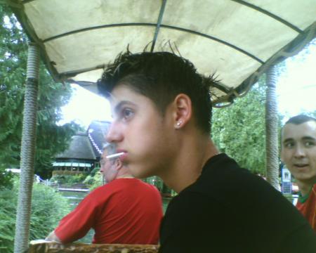 JeReM fEaT nIkO...