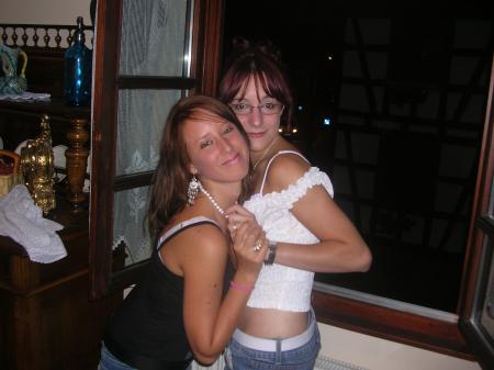 MoI fEaT LN...