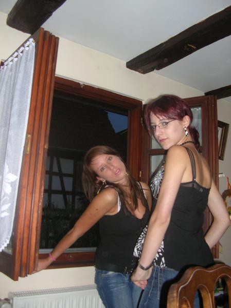 MoI fEaT LN...