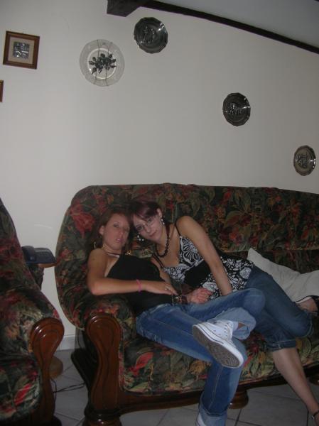 MoI fEaT LN...