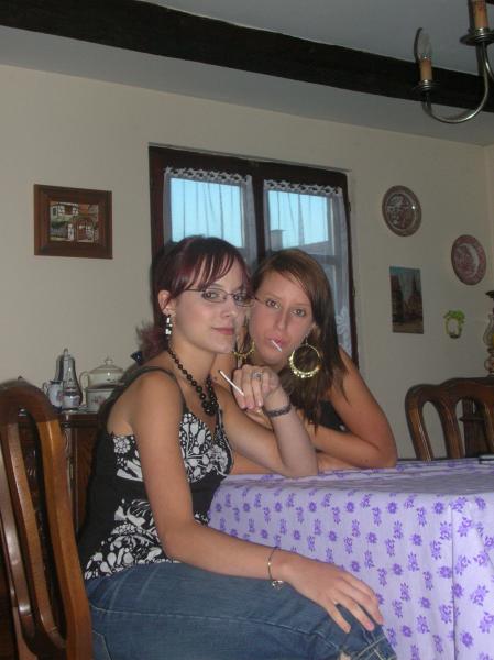 LN fEaT mOi...