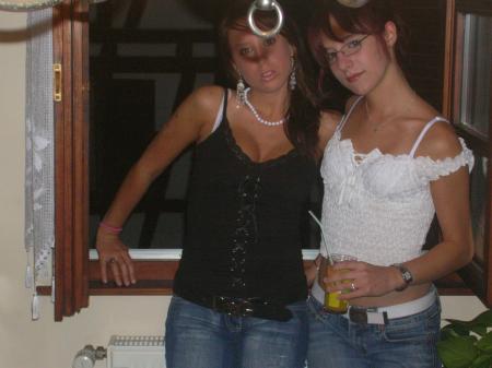 MoI fEaT LN...