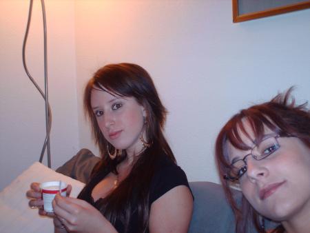 MoI fEaT LN...