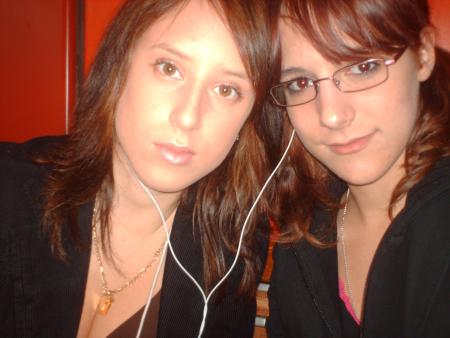 MoI fEaT LN...